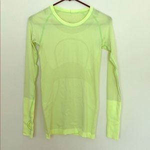 EUC lululemon swiftly long sleeve